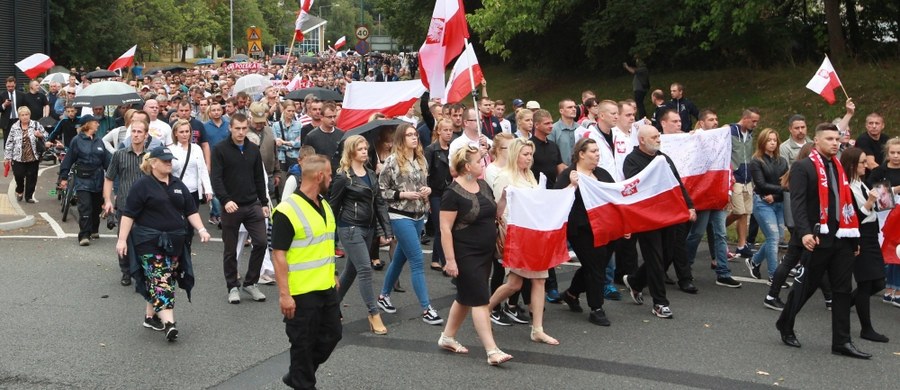 Policja w Harlow w hrabstwie Essex przesłuchała głównego podejrzanego o spowodowanie śmierci 40-letniego Polaka Arkadiusza J. i po raz drugi zwolniła go z aresztu za kaucją. 15-latek ma obowiązek stawić się na policji ponownie 31 października.