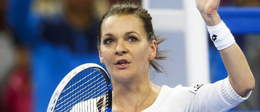 Rozstawiona z "trójką" Agnieszka Radwańska awansowała do finału tenisowego turnieju WTA rangi Premier na twardych kortach w Pekinie (pula nagród 5,42 mln dol.). W półfinale pokonała Ukrainkę Jelinę Switolinę (16.) 7:6 (7-3), 6:3.