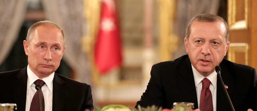 Prezydent Rosji Władimir Putin powiedział, że na spotkaniu z prezydentem Turcji Recepem Tayyipem Erdoganem w Stambule doszli do zgody co do ważności dostaw pomocy humanitarnej do Aleppo. Dodał, że temat zostanie rozwinięty w sobotę na rozmowach w Szwajcarii. 