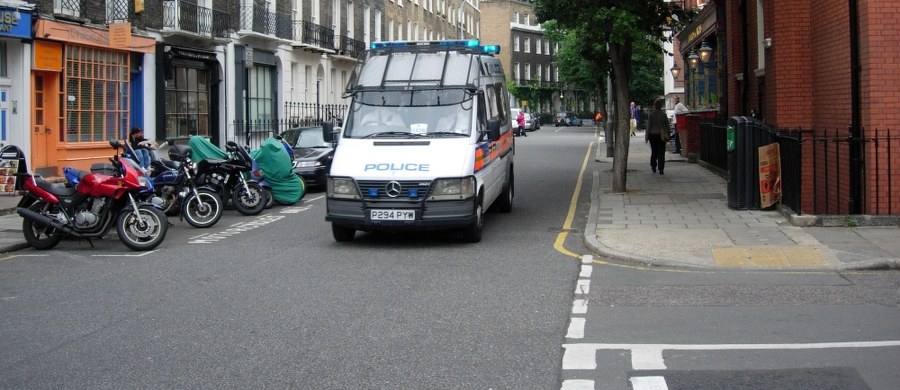 Polski kierowca w Wielkiej Brytanii przyznał się do spowodowania śmierci 4 osób. W tym tygodniu rozpoczął się na Wyspach proces w tej sprawie. Wypadek, do którego doszło w sierpniu na jednej z dróg szybkiego ruchu, wstrząsnął brytyjską opinią publiczną. 