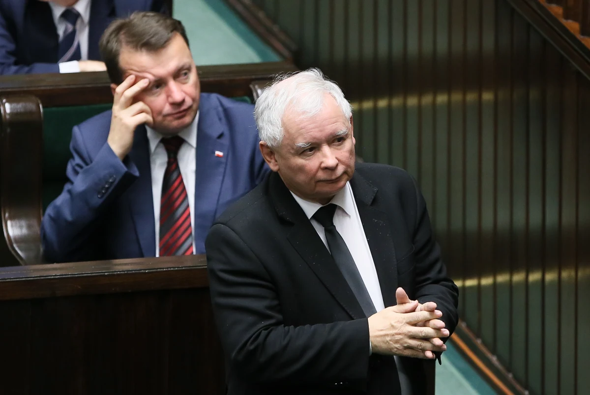 "Będziemy dążyli do tego, by aborcji w Polsce było dużo mniej niż w tej chwili" - powiedział prezes PiS Jarosław Kaczyński. Nie wykluczył zmian w obecnym prawie dotyczących aborcji ze względu na stan płodu, a szczególnie zespół Downa. Zmiany - zastrzegł - muszą być odpowiednio przygotowane.