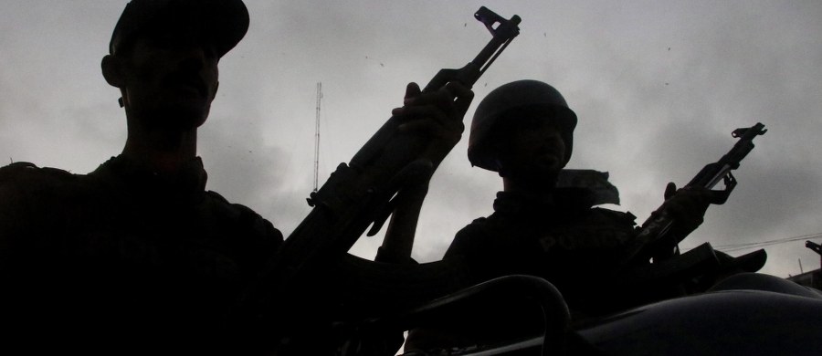 W Syrii działa obóz internowania dla byłych dżihadystów z Państwa Islamskiego (IS) i ich rodzin - poinformował portal BBC News. Przetrzymywanych jest tam ok. 300 osób m.in. z Francji, Danii i Polski.