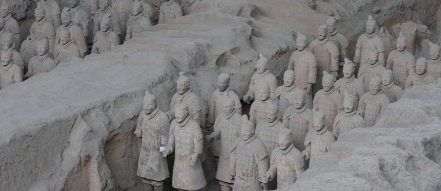 Nowe znaleziska sugerują, że Europejczycy byli w Chinach na 1500 lat przed Marco Polo - w III w. p.n.e. - podał w środę portal BBC, który wkrótce wyemituje film poświęcony tym odkryciom.