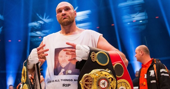 Brytyjski bokser Tyson Fury pożegnał się z pasami mistrza świata wagi ciężkiej federacji WBA i WBO. To po tym, jak w jego organizmie wykryto kokainę. Pytanie, kto powalczy teraz o tytuł mistrza świata. Możliwa jest walka Władimira Kliczki z Anthonym Joshuą.