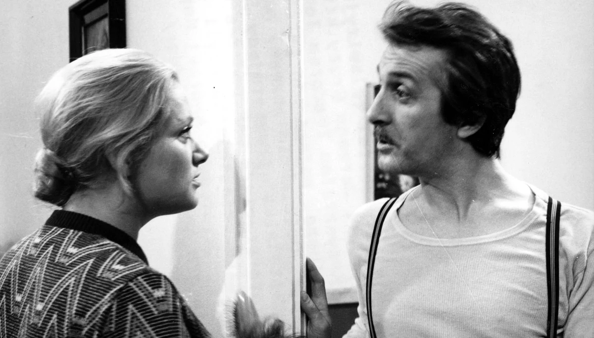 "Jego kultura, jego wdzięk, poczucie humoru zaskarbiły sobie mój podziw" - wspomina zmarłego Andrzeja Kopiczyńskiego Anna Seniuk, odtwórczyni roli Magdy w serialu "Czterdziestolatek". "Myślę, że zapadł milionom ludzi w serce, że nieprędko zapomną o jego fantastycznej kreacji" - mówi aktorka w rozmowie z RMF FM. 