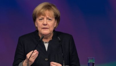 Merkel: Potrzeba narodowego wysiłku, by deportować część migrantów
