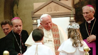 Pontyfikat Jana Pawła II na archiwalnych zdjęciach