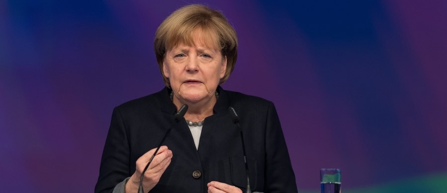 Kanclerz Niemiec Angela Merkel chce na najbliższym szczycie w Brukseli nakłonić Unię Europejską do zaostrzenia sankcji wobec Rosji - podała gazeta "Frankfurter Allgemeine Sonntagszeitung" (FAS). Powodem takich planów jest udział Moskwy w wojnie w Syrii.