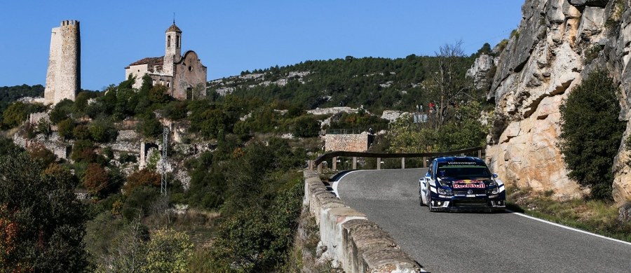 Francuz Sebastien Ogier (Volkswagen Polo WRC) wygrał Rajd Katalonii, 11. rundę mistrzostw świata i po raz czwarty z rzędu zapewnił sobie tytuł. Drugie miejsce wywalczył Hiszpan Dani Sordo, tracąc do zwycięzcy 15,6 s, a trzecie - Belg Thierry Neuville (obaj Hyundai I20 WRC) - strata 1.15,0.