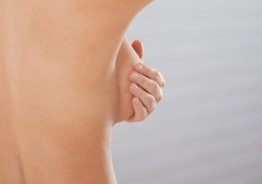Kobieta z rakiem piersi: Żałuję, że się wcześniej nie badałam