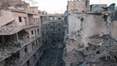 Aleppo: Walki i strzały w korytarzach humanitarnych. Miasto miało opuścić ćwierć miliona ludzi