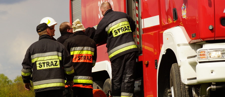 Do awarii akumulatorów doszło w internacie w wielkopolskiej Trzciance. Po wycieku trzy osoby zostały zabrane do szpitala. Sześcioro z poszkodowanych opatrzono na miejscu. Informację o zdarzeniu dostaliśmy na Gorącą Linię RMF FM.