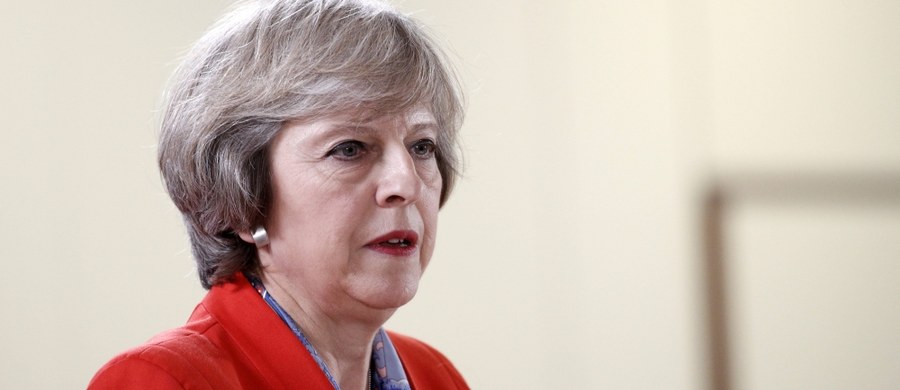 Brytyjska premier Theresa May oświadczyła w poniedziałek, że sugestie, iż Wielka Brytania zmierza do "twardego Brexitu" są niesłuszne, ponieważ kraj nie stoi przed "zero-jedynkowym" wyborem między ograniczeniem imigracji a dobrym porozumieniem handlowym z UE.