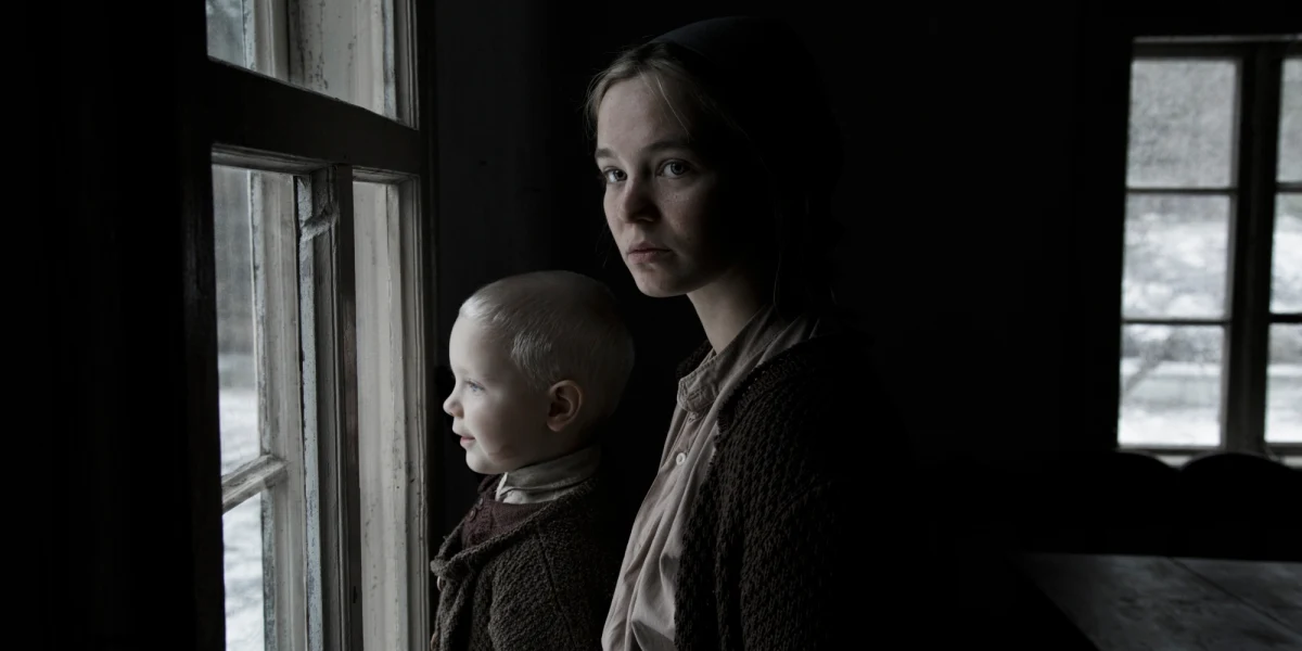 Twórcy wyreżyserowanego przez Wojciecha Smarzowskiego "Wołynia" mają powody do zadowolenia. Po 3 weekendach obecności w polskich kinach obraz obejrzało ponad 900 tys. osób. 