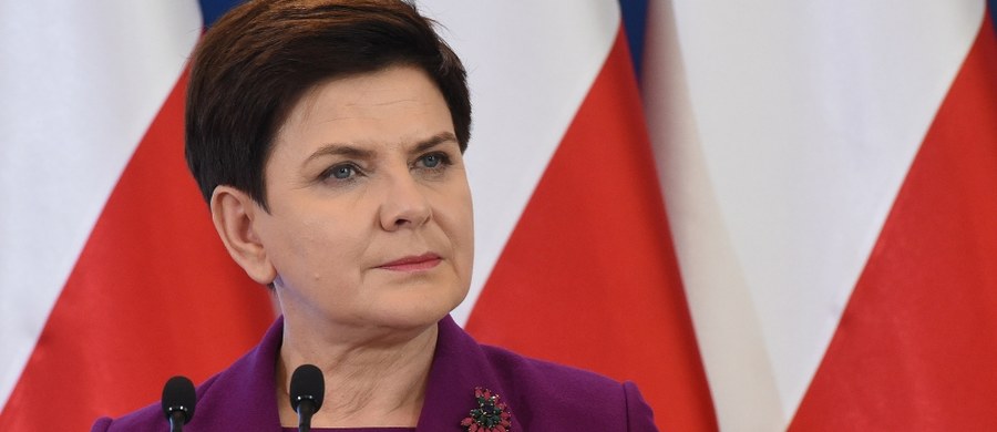 Kwestionowanie przez Komisję Europejską rozwiązań prawnych wprowadzanych w Polsce jest bezpodstawne i niezrozumiałe - stwierdziła premier Beata Szydło, pytana na konferencji prasowej o odpowiedź Polski dla Komisji Europejskiej ws. zaleceń dotyczących ochrony praworządności.