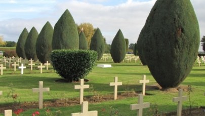 Cmentarz Gunnersbury i w Grainville. Odwiedzamy polskie groby za granicą