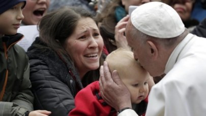 Papież w Szwecji dziękuje za pomoc dla uchodźców