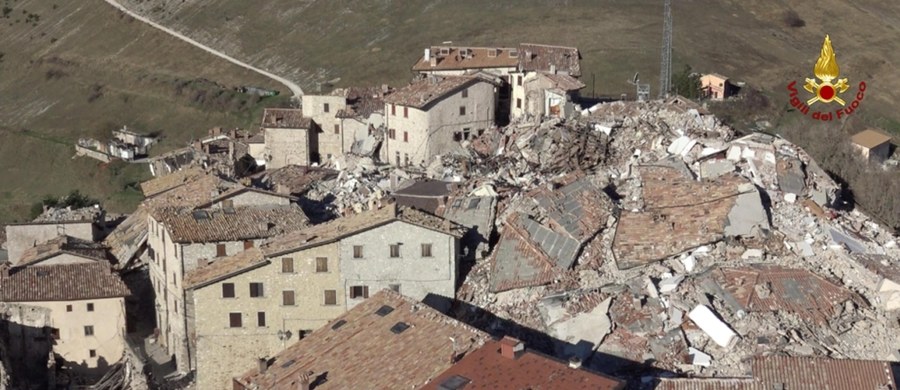 Trzęsienie ziemi we Włoszech nie zniszczyło kulinarnego skarbu Umbrii – znanej i cenionej soczewicy z Castelluccio di Norcia, czyli miejscowości położonej koło Nursji. Osada została niemal doszczętnie zrujnowana przez kataklizm. Soczewicę jednak zdążono zebrać przed wstrząsami. 