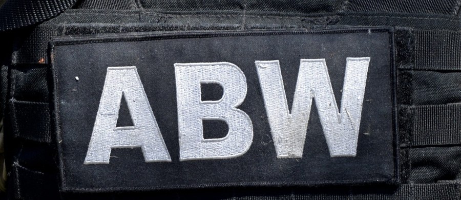 Sejmowa komisja ds. służb specjalnych pozytywnie zaopiniowała projekty budżetów pięciu służb - SKW, SWW, CBA, AW i ABW na 2017 roku - dowiedziała się PAP. Jedynie w przypadku ABW chce zwiększyć budżet o 45,5 mln zł, m.in. na odprawy dla byłych funkcjonariuszy SB.