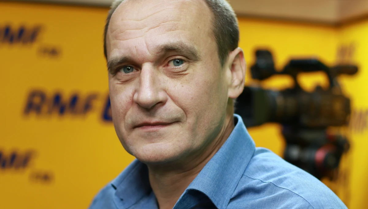 Kolejna akcja, która ma na celu rzucenie ochłapów - tzn. to jest potężna kwota - natomiast jednorazowo jest to jałmużna - mówił w Porannej rozmowie w RMF FM poseł Paweł Kukiz, komentując projekt ustawy "Za życiem", który zakłada wsparcie kobiet i rodzin m.in. jednorazową wypłatą 4 tys. złotych. Według niego kwestię pomocy rodzinom osób niepełnosprawnych należy "traktować systemowo". "To nie jest kwestia dawania jałmużny, łapówki politycznej, tylko rozwiązań systemowych" - mówił polityk. "Zagłosuję za dalszym procedowaniem ustawy, ale jeśli cała opieka ma się zakończyć na 4 tys. jałmużny, a takie mam przypuszczenia, to dziękuję" - podkreślił Kukiz.