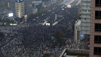 Masowe protesty w Korei Południowej. Sto tysięcy osób domagało się rezygnacji prezydent