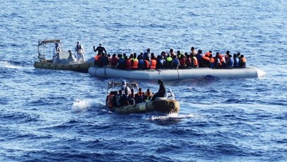 Ponton z 10 martwymi migrantami znaleziono na Morzu Śródziemnym
