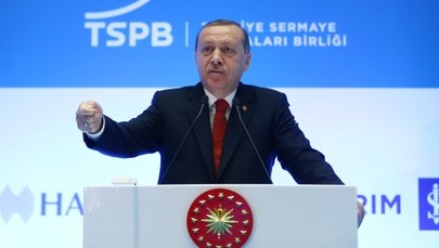 Erdogan o Kurdach: Jak ktoś zachowuje się jak terrorysta, to będzie traktowany jak terrorysta