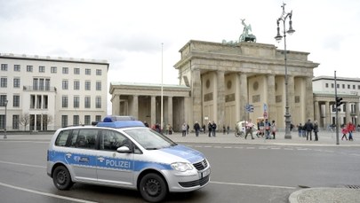 Incydent z kanistrem w polskiej ambasadzie w Berlinie: Policja bada ewentualny motyw polityczny