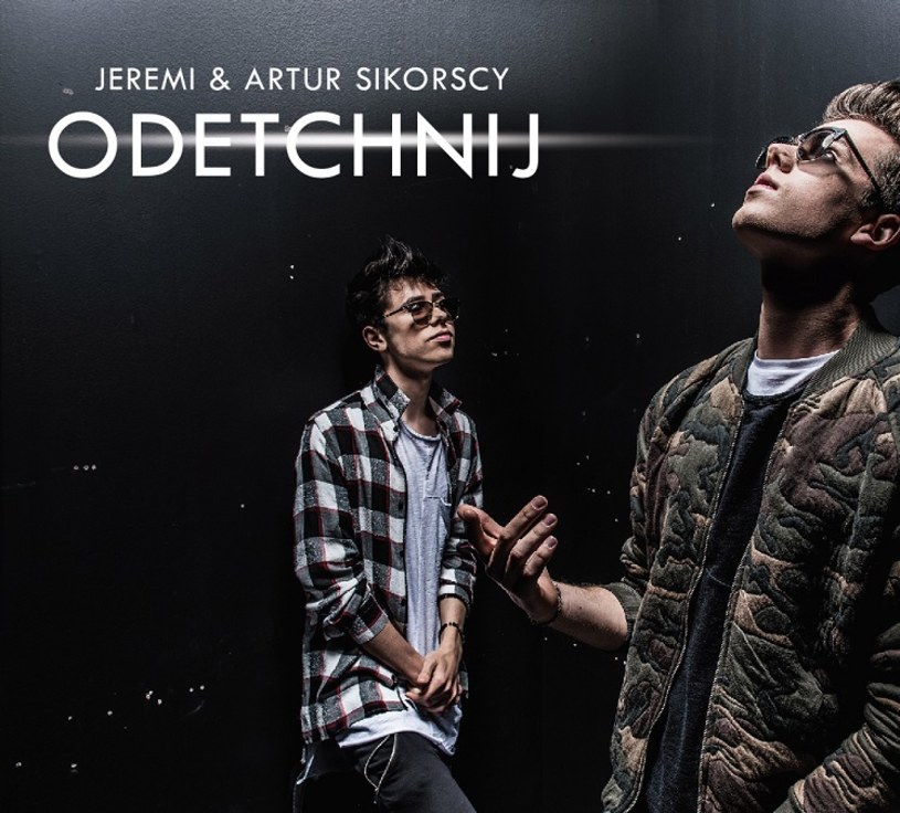 25 listopada do sklepów trafi wspólna płyta braci Jeremiego i Artura Sikorskich. "Odetchnij" zapowiada nowy teledysk "Nie uciekam".
