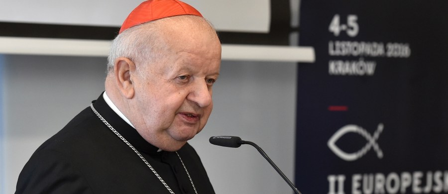 Metropolita krakowski kard. Stanisław Dziwisz powiedział dziennikarzom, że już kilka miesięcy temu apelował do władz o ogłoszenie amnestii dla więźniów, w trakcie obchodzonego w Kościele Roku Miłosierdzia. "Już dawno amnestii w Polsce nie było" – dodał.