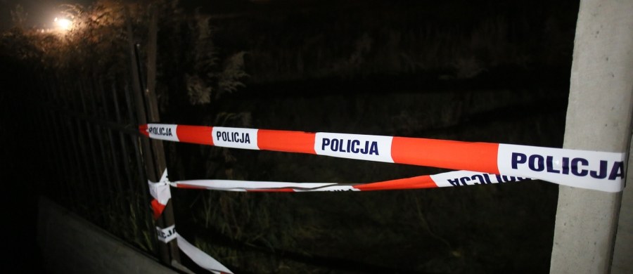 Zatrzymany ws. brutalnego morderstwa młodej kobiety w Radomiu może być seryjnym mordercą - dowiedzieli się reporterzy śledczy RMF MF. W Radomiu znaleziono kolejne zwłoki. Jak nieoficjalnie dowiedzieli się nasi dziennikarze, to może być zaginiona kilka miesięcy temu młoda dziewczyna. 29-letni Sławomir T. usłyszał już zarzut zabójstwa 17-latki, której ciało znaleziono przedwczoraj. 