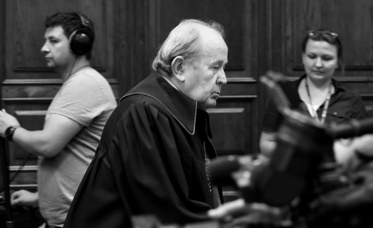 Zmarł mec. Maciej Bednarkiewicz, obrońca w procesach politycznych w PRL, b. prezes Naczelnej Rady Adwokackiej, poseł na tzw. Sejm kontraktowy. Po 1989 r. walczył o skazanie gen. Wojciecha Jaruzelskiego, gen. Czesława Kiszczaka oraz zabójców Grzegorza Przemyka.