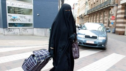 Muzułmanka nie chciała zdjąć chusty do zdjęcia. Pójdzie na cztery miesiące do więzienia