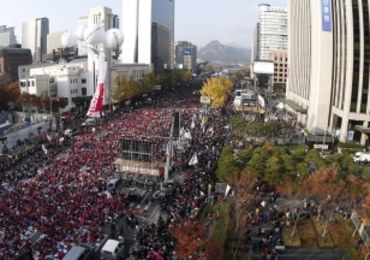 Masowe protesty w Seulu. Koreańczycy chcą dymisji prezydent