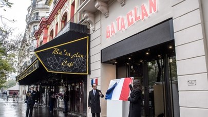 Francois Hollande oddał hołd ofiarom zamachów w Paryżu