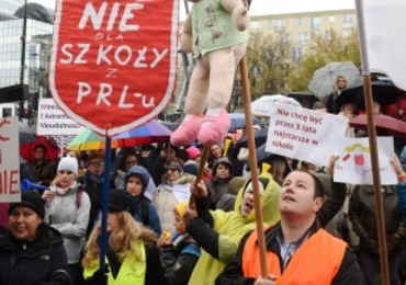 Chcą przekonać prezydenta, by zawetował ustawy oświatowe. ZNP: "Jeśli nie, zostanie nam strajk"