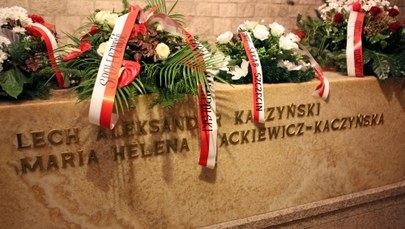 Lech i Maria Kaczyńscy spoczną w nowym sarkofagu
