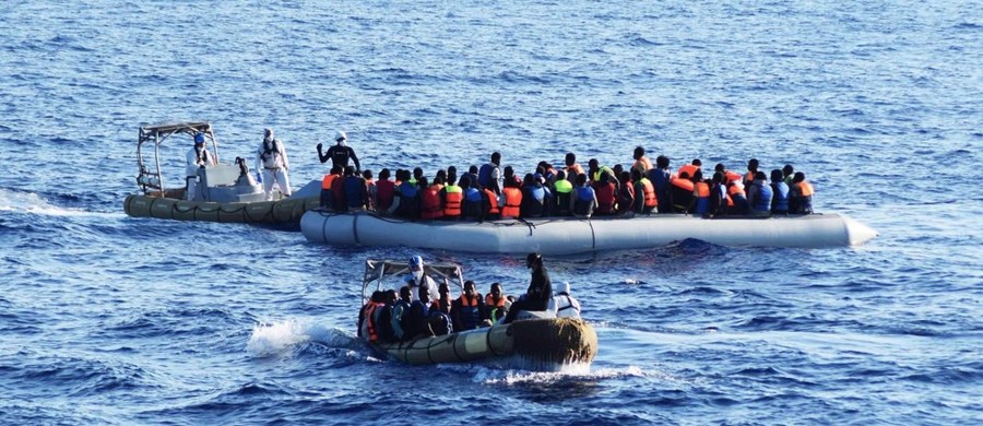 Ponton pełen migrantów zatonął we wtorek u wybrzeży Libii. Zginęły co najmniej cztery osoby, a ok. stu zostało uznanych za zaginione - poinformowała niemiecka organizacja pozarządowa Jugend Rettet. Jej działacze odnaleźli tylko 23 ocalałych.