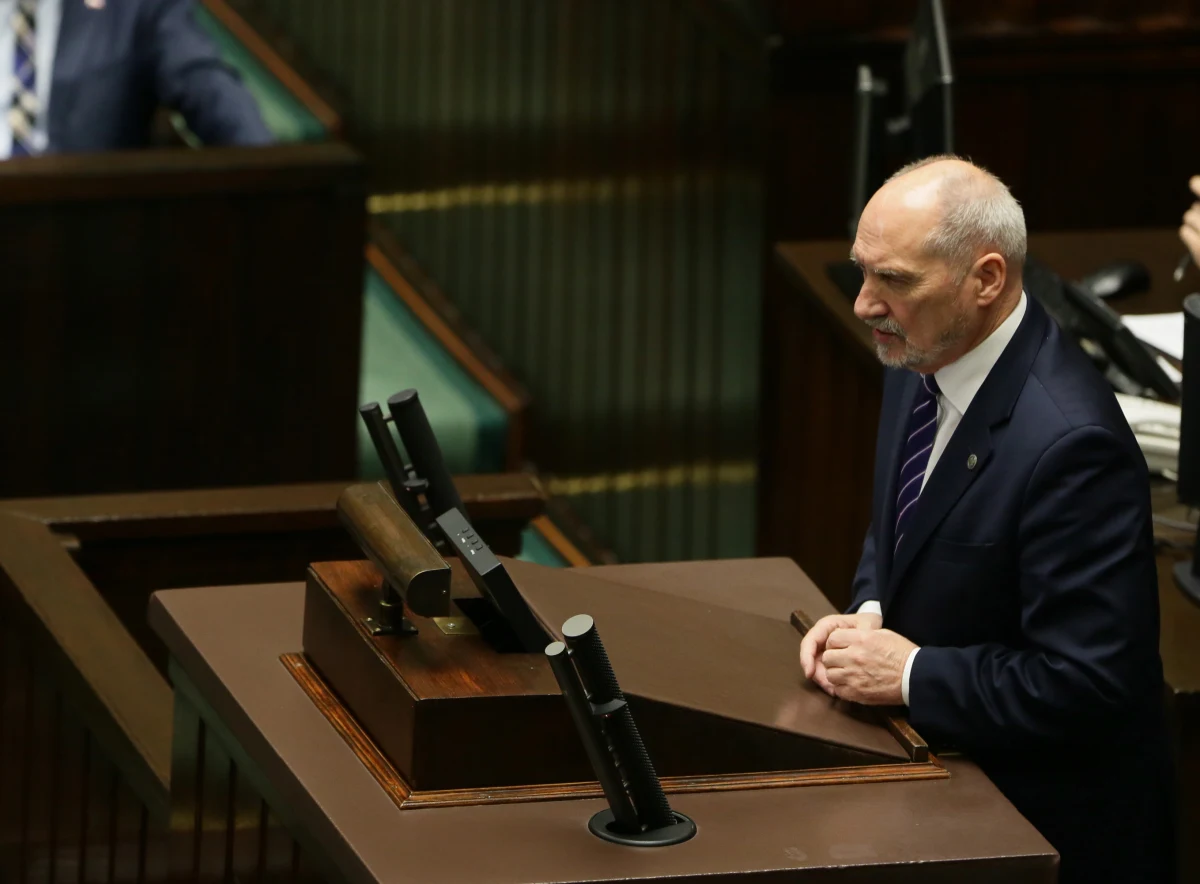 W Wojsku Polskim z początkiem 2017 r. zostanie powołany nowy rodzaj sił zbrojnych - Wojska Obrony Terytorialnej (WOT) - przewiduje ustawa uchwalona przez Sejm. MON chce, by w 2019 r. w nowej formacji służyło ponad 50 tys. żołnierzy.