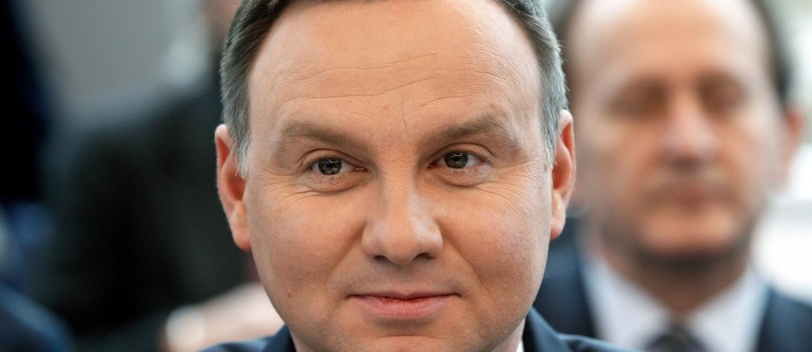 Prezydent Andrzej Duda w środę wieczorem rozmawiał telefonicznie z amerykańskim prezydentem-elektem Donaldem Trumpem. Trump zapewnił, że za jego administracji Polska może liczyć na Stany Zjednoczone w każdym aspekcie dwustronnej współpracy - poinformowała prezydencka kancelaria.