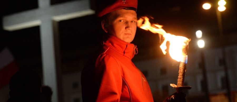 Posłowie Prawa i Sprawiedliwości chcą wprowadzić "abonament na miesięcznice". Pisze o tym w najnowszym wydaniu "Dziennik Gazeta Prawna".
