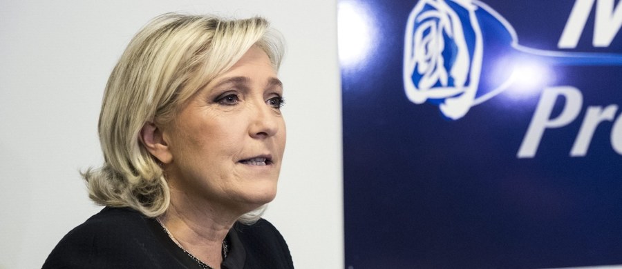 Przewodnicząca skrajnie prawicowej francuskiej partii Front Narodowy Marine Le Pen oświadczyła, że amerykański prezydent elekt Donald Trump ma jej numer telefonu i jeśli chce się z nią spotkać, może do niej zadzwonić. 
