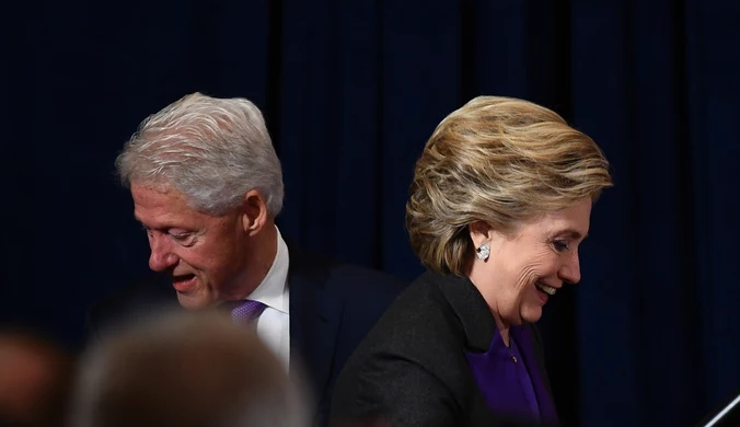 Konflikt u Clintonów na ostatniej prostej kampanii