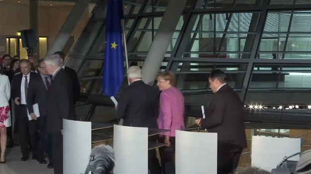 Kanclerz Angela Merkel przedstawiła w środę ministra spraw zagranicznych Franka-Waltera Steinmeiera jako wspólnego kandydata koalicji rządowej na prezydenta Niemiec. 60-letni polityk SPD zostanie wybrany 12 lutego 2017 r. na następcę Joachima Gaucka.