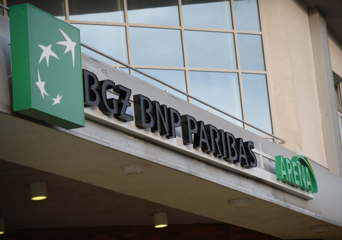 Kolejne problemy klientów połączonych banków BGŻ BNP Paribas. Część osób nie może skorzystać z nowego serwisu bankowości elektronicznej. Nasz reporter Grzegorz Kwolek interweniował w tej sprawie po sygnałach, które dostaliśmy od Was na Gorącą Linię RMF FM. 