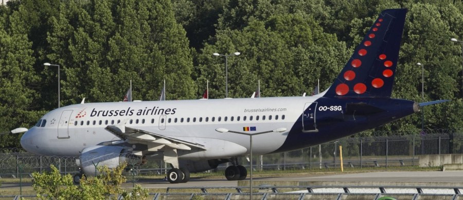 Grupa 41 Polaków została wyproszona z samolotu Brussels Airlines, który miał lecieć do Alicante, bo część osób znajdowała się pod wpływem alkoholu i wyzywała stewardesy. Rzecznik belgijskiej policji federalnej powiedział korespondentce RMF FM Katarzynie Szymańskiej-Borginon, że wyrzucenie całej grupy z samolotu to wyjątek. Z reguły w podobnej sytuacji wypraszana jest 1 lub 2 osoby. 