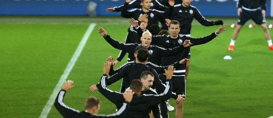 Niemiecka prasa nie poświęca wiele uwagi wieczornemu meczowi Borussia Dortmund – Legia Warszawa w piłkarskiej Lidze Mistrzów. W awizowanych składach wymienia m.in. Thibaulta Moulina, który z powodu urazu został w Polsce.