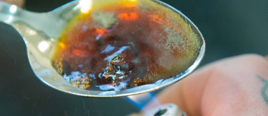 Kolejną dużą partię narkotyków przejęto na bułgarskiej granicy - poinformowała w środę rządowa agencja celna. Na przejściu z Serbią w miejscowości Kałotina celnicy skonfiskowali 21,5 kg heroiny, ukrytej w samochodzie z bułgarską rejestracją.