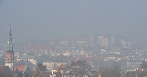 Dziś w Krakowie komunikacją miejską można podróżować za darmo. Wszystko przez smog, który wczoraj pojawił się w stolicy Małopolski. 