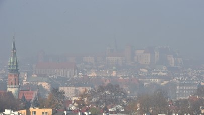 Smog zawisł nad Krakowem. Komunikacja miejska dziś za darmo